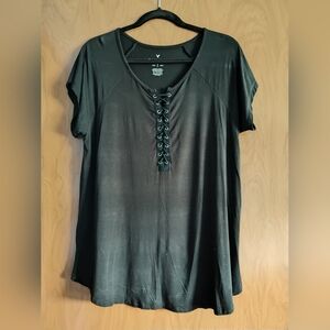 SOFT & SEXY (AEO) Ladies Pullover Blouse Size XL.  Short Sleeves.